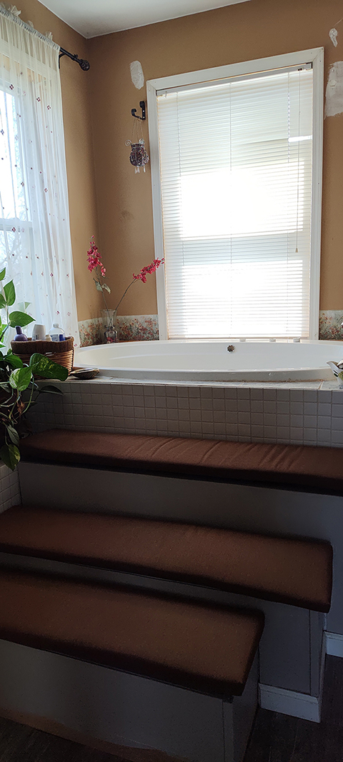 Custom Jacuzzi cushion steps