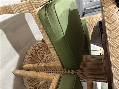 Beautiful Comfy Green!