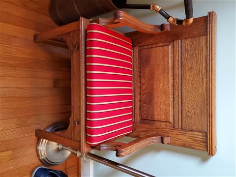 p.w. - FL
FABRIC: Sunbrella Harwood Crimson (5603-0000)
Custom cushion with sunbrella Harwood fabric