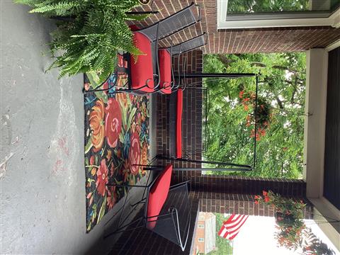 Outdoor cushions in logo red