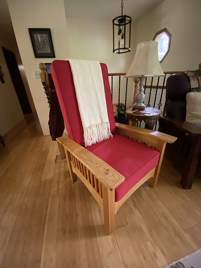 Chair-DSX, Jockey Red w/Jockey Red trim, ties at back