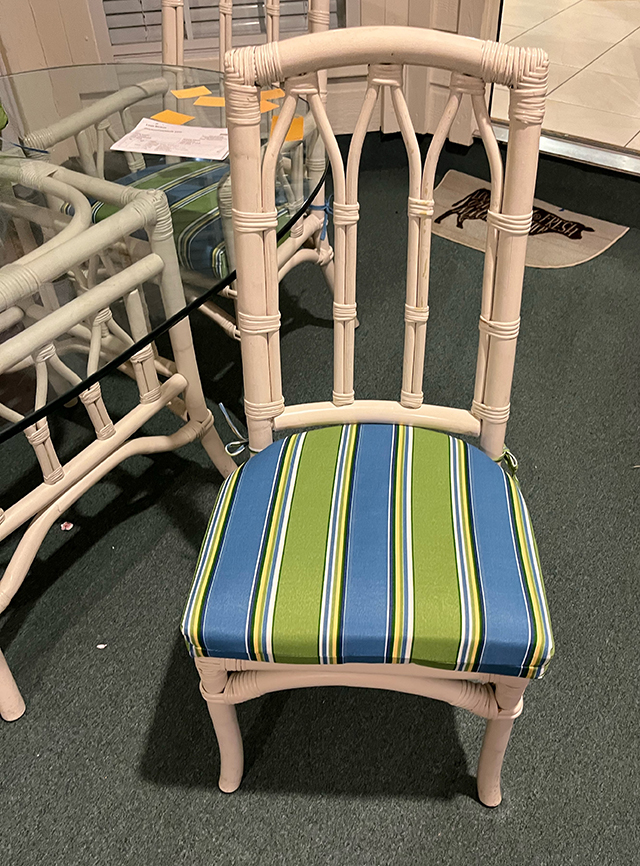 4 waterfall D seats in Richloom Haliwell Carribean fabric with 2 ties at back corners