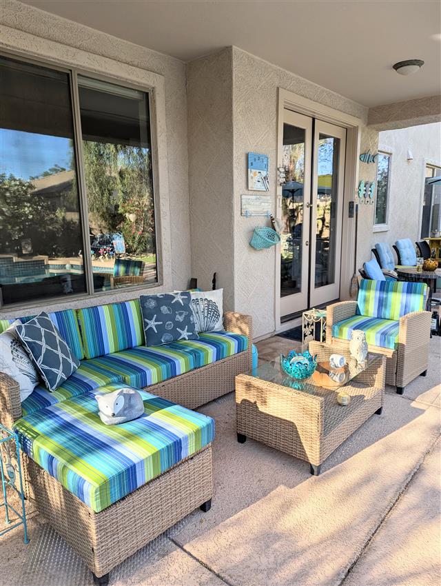 4 deep seating chair cushions set in Boxed construction with Sunbrella Seville Seaside fabric, Polyurethane Foam with Fiber Batting, no ties

1 seat cushion set in Boxed construction with Sunbrella Seville Seaside fabric, Polyurethane Foam with Fiber Batting, no ties